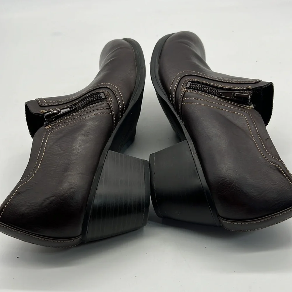 Natural Soul Brown Leather Ankle Booties size  10